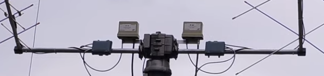 M2 Leo Antennas and SSB Preamps with Band Filters.